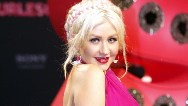 FOTO! Christina Aguilera s-a ingrasat in preajma sarbatorilor!