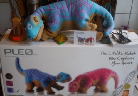 VIDEO! Pleo RB, primul pui de dinozaur devenit animal de companie pentru copii