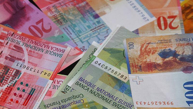 Vesti proaste pentru persoanele cu credite in franci elvetieni. Cursul SFR/leu, la un nou maxim istoric
