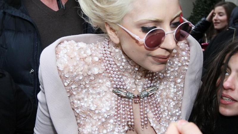 GALERIE FOTO! Lady Gaga, in lenjerie intima la -7 grade