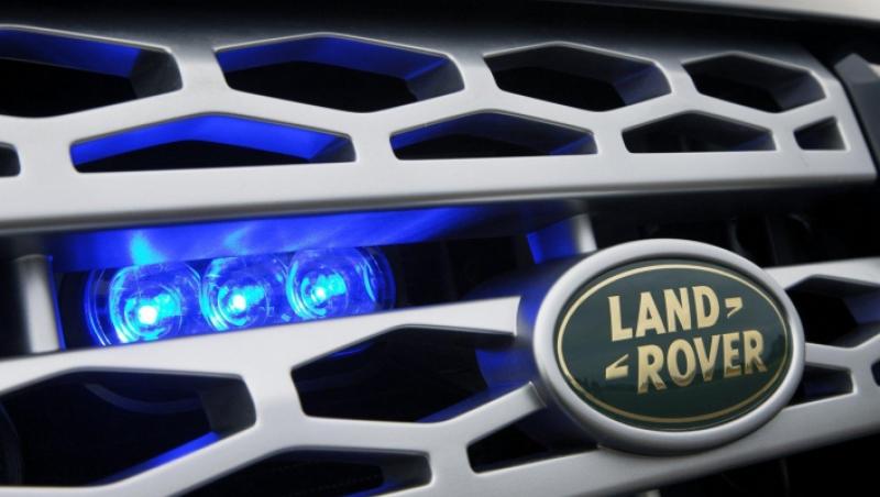 Blindat: Land Rover Discovery 4, pregatit de Apocalipsa