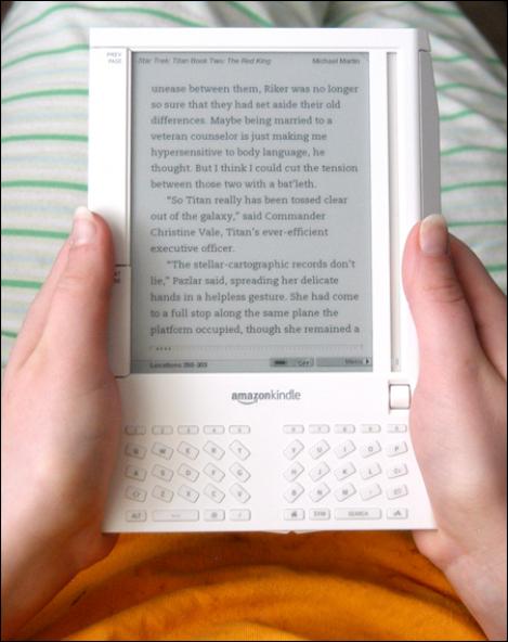 Kindle Amazon - cel mai vandut e-reader din lume