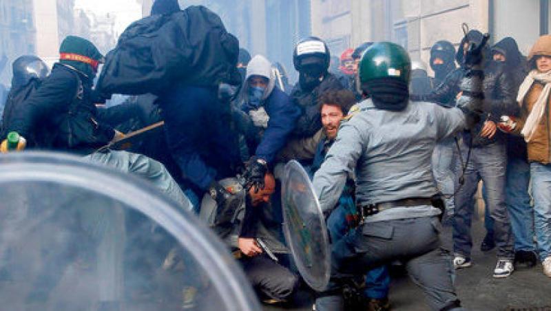 Proteste de amploare in Italia si Grecia, fata de planurile de austeritate