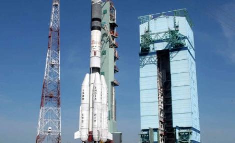 Racheta indiana care transporta un satelit, distrusa pentru ca deviase de la traiectorie