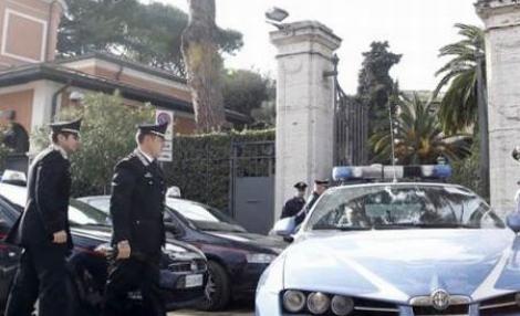 Alerta in Roma: Mai multe pachete suspecte, descoperite in fata unor ambasade