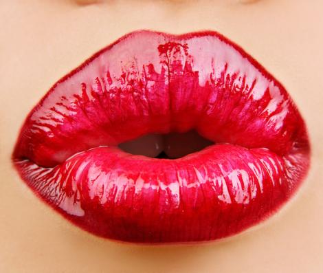 Cele mai apreciate complimente fata de femei - cele legate de buzele lor