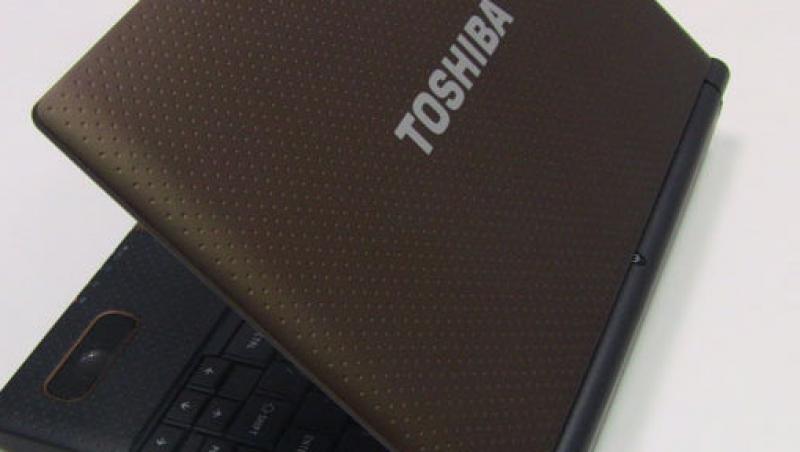 Toshiba NB520 - bass puternic pe netbook