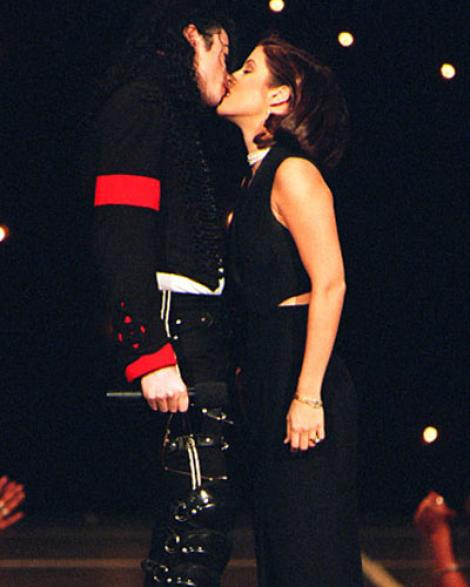 Michael Jackson a luat legatura cu fosta sotie