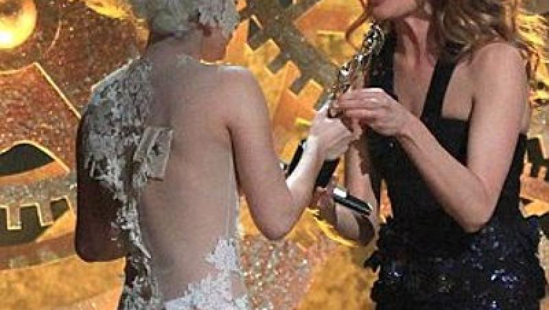 Lady Gaga, transparenta la Brit Awards