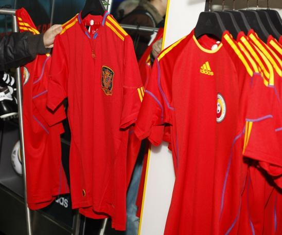 Echipa nationala de fotbal a Romaniei are un echipament nou!