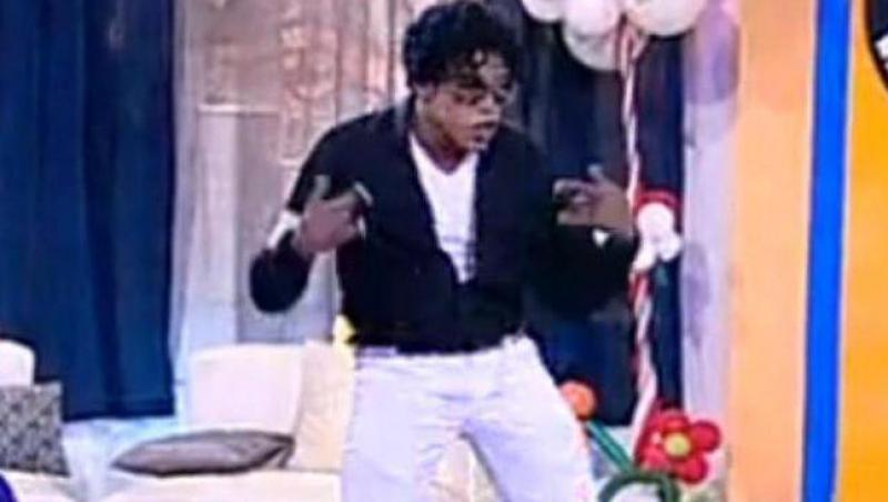 Vezi cum se misca Taalib York, sosia lui Michael Jackson!