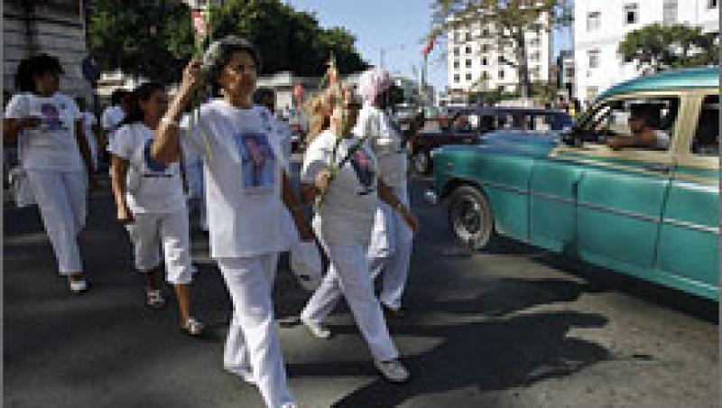 Practici securiste in Cuba: 30 de femei, ridicate cu forta de politie