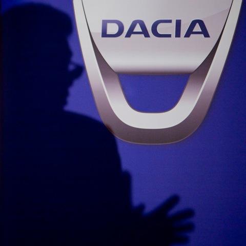 Uzinele Dacia isi sporesc programul de lucru!