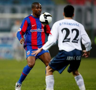 Steaua - Gaz Metan 2-0 / Inca o victorie chinuita (VIDEO)