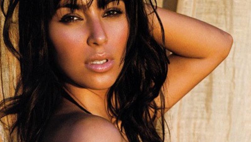 Kim Kardashian are calendar pentru 2011