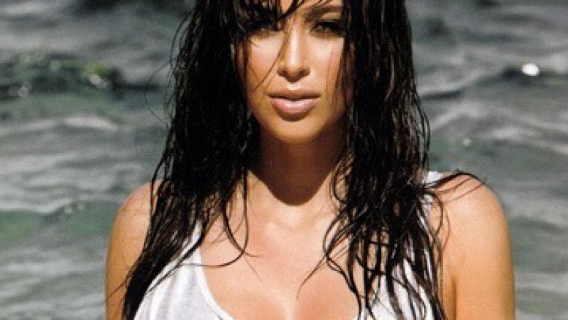 Kim Kardashian are calendar pentru 2011