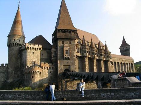 Castelul Huniazilor este restaurat cu 3 milioane de euro