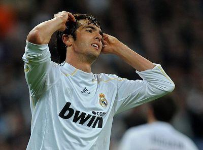 Kaka se da accidentat, dar apare jucand in reclame