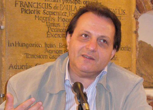 Teatru: "Cantareata cheala & Lectia", premiera pe 5 martie