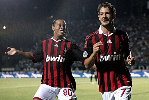 Pato si Ronaldinho nu vor fi selectionati la Campionatul mondial din Africa de sud