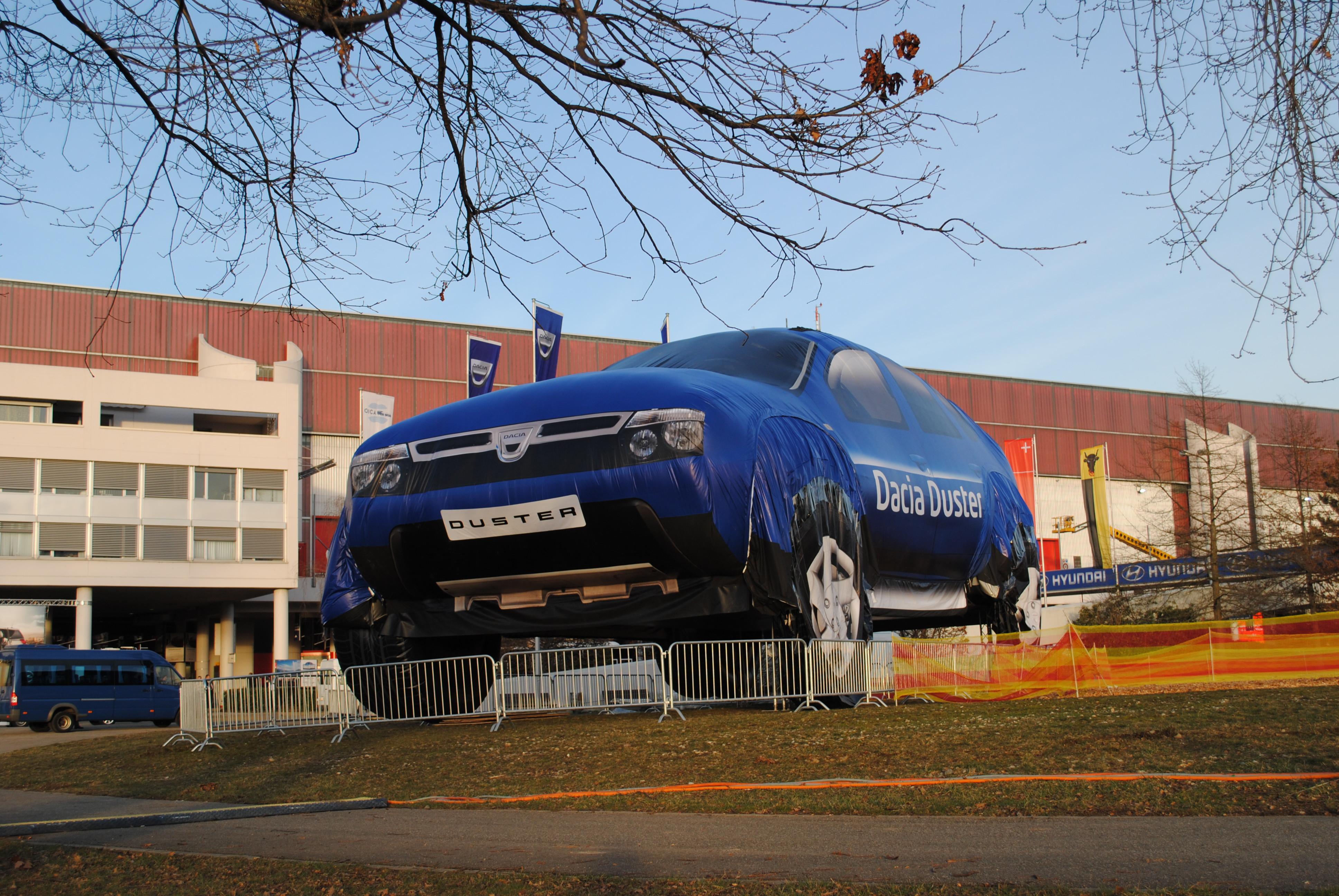 Fata nevazuta a Daciei Duster