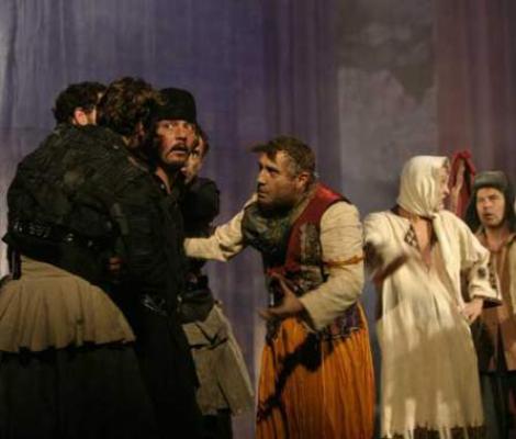 Teatru: "Exilatii" - Asteptand revolutia