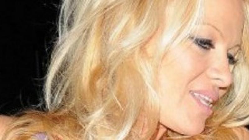 Pamela Anderson, beata crita