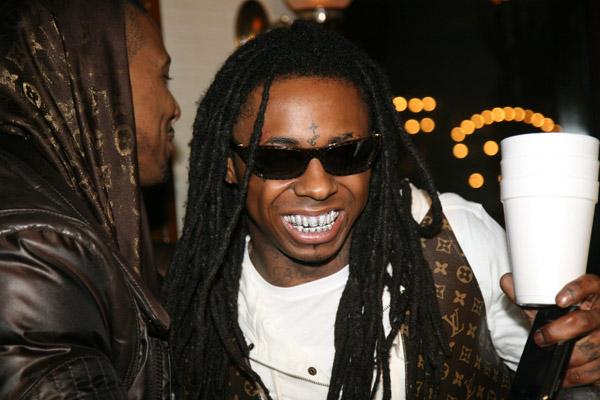 Rapperul Lil Wayne a fost condamnat la un an de inchisoare