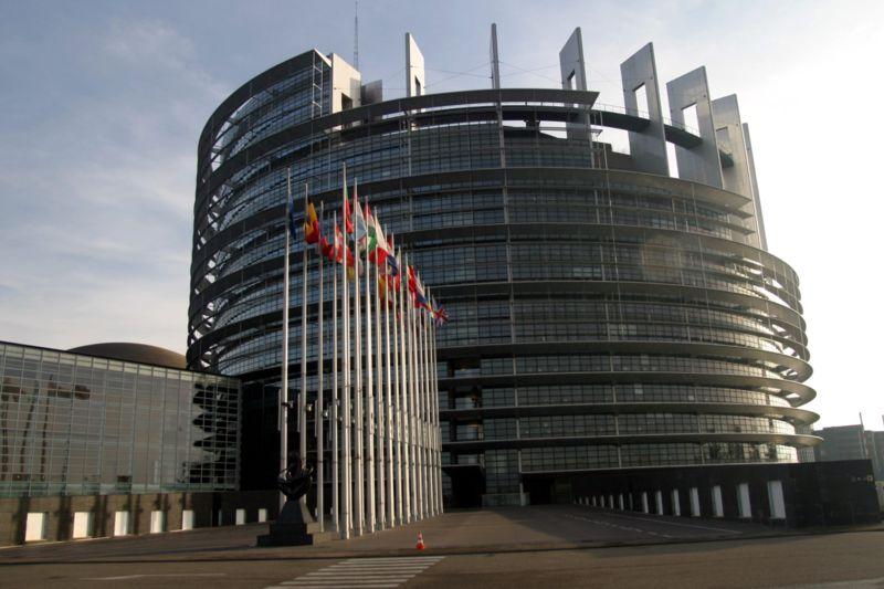 Romania reactioneaza la atitudinile discriminatorii la adresa cetatenilor sai