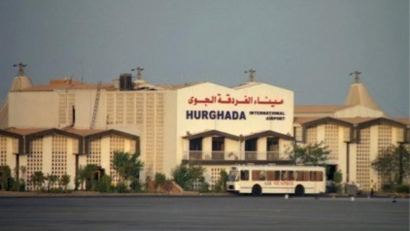 Egipt: 300 de turisti romani blocaţi pe aeroportul din Hurghada
