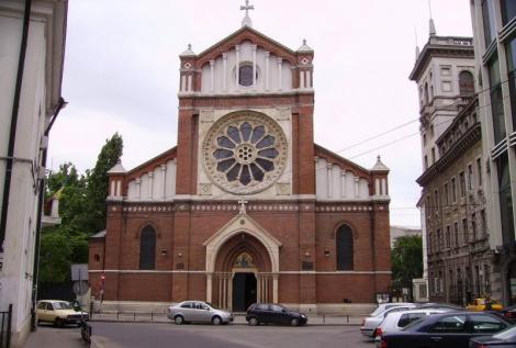 Biserica Catolica din Romania solidara cu poporul polonez greu incercat