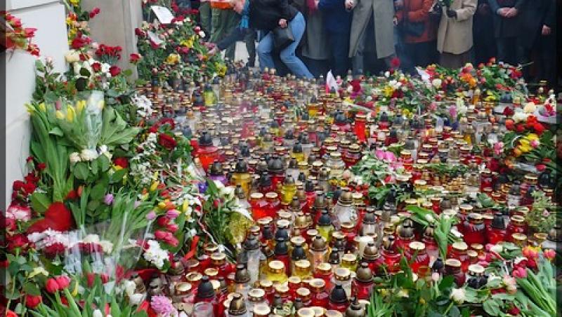 Polonia: Controversa legata de inmormantarea lui Kaczynski