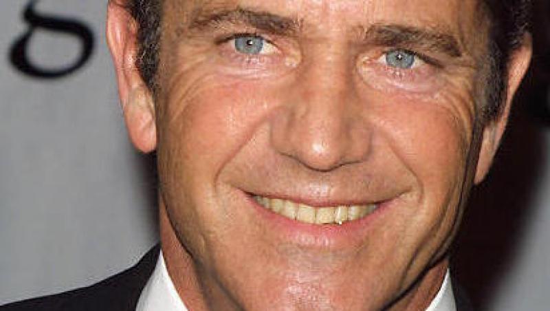 Mel Gibson este din nou singur