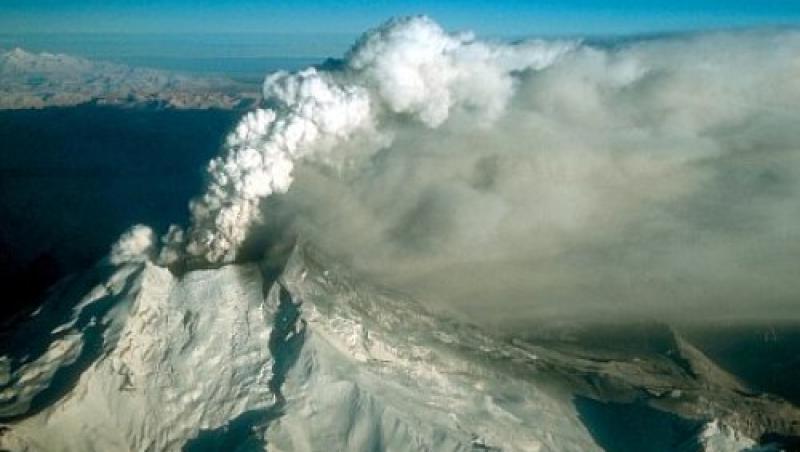 Romania in alerta:  Norul vulcanic vine spre noi