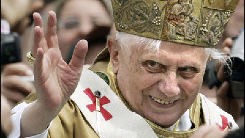 Papa Benedict al XVI-lea implineste astazi 83 de ani