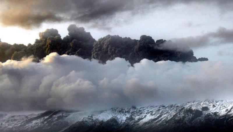 Romania: Zeci de curse aeriene anulate din cauza eruptiei vulcanice din Islanda