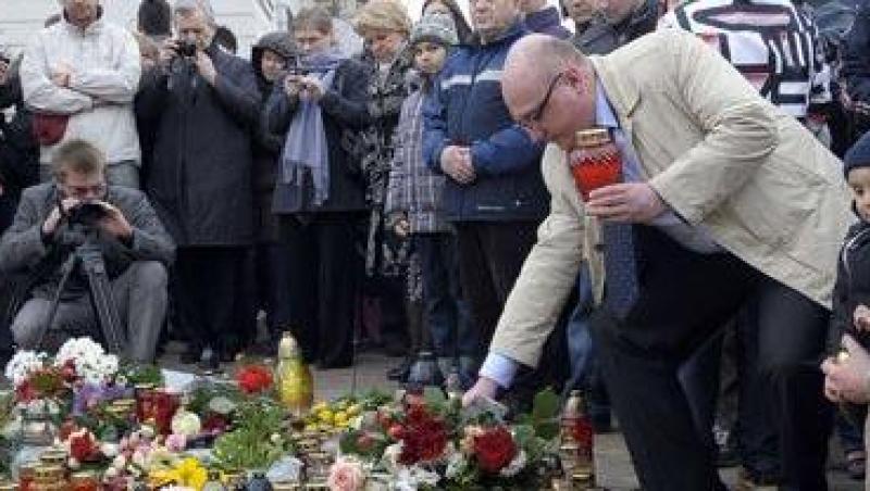 Zi solemna in Polonia. Clopotele tuturor bisericilor au rasunat la o saptamana de la tragedia de la Smolensk