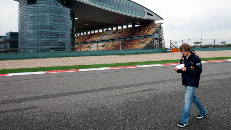 F1 2010, MP China / Calificari: Pole position pentru Vettel