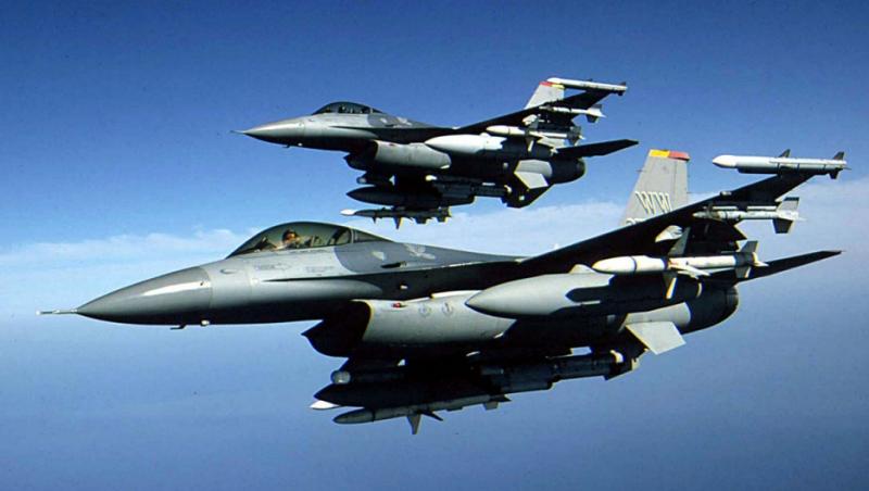 NATO: Avioane F16, afectate de norul vulcanic