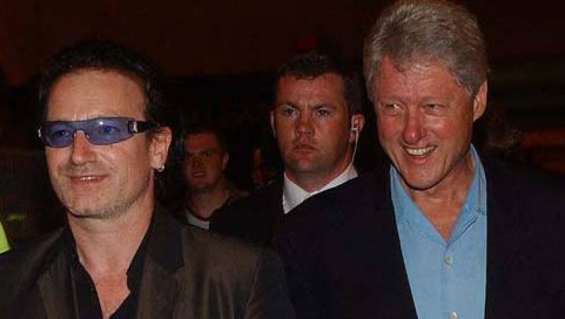 Clinton si Bono, premiati de Consiliul Atlantic pentru efortul lor umanitar