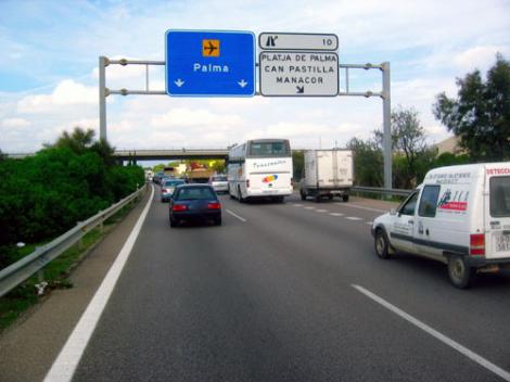 Tragedie auto: Trei tineri romani au murit in Spania