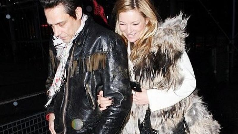 Kate Moss s-a laudat cu blana!