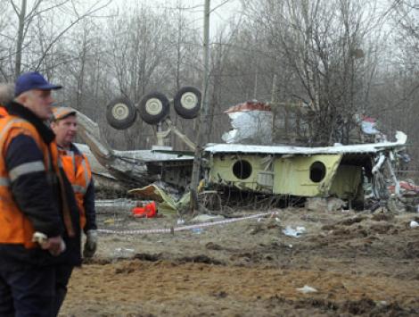 Smolensk, o noua ipoteza: celularele ar putea fi cauza catastrofei aviatice