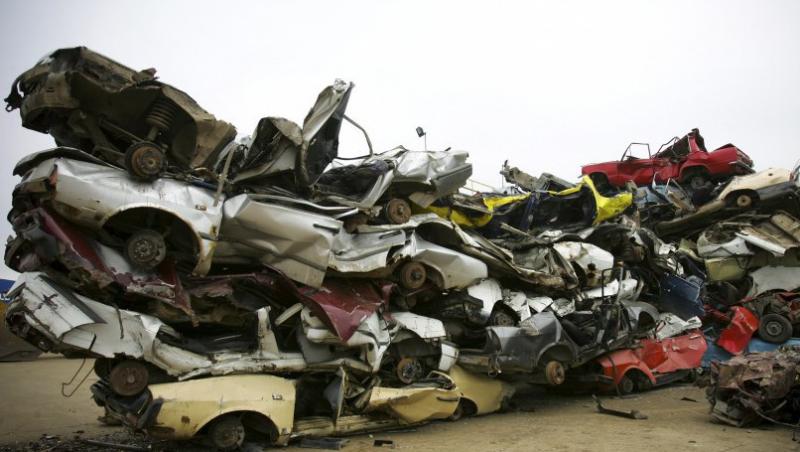 Vanzarile de masini noi au scazut cu peste 50% in 2010, in ciuda programului Rabla