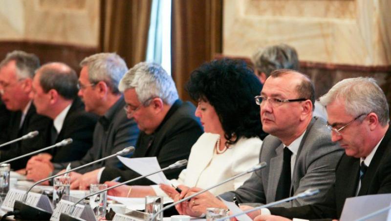 Sedinta de Guvern, dupa discutiile in CES, pe tema asumarii raspunderii pe masurile de austeritate