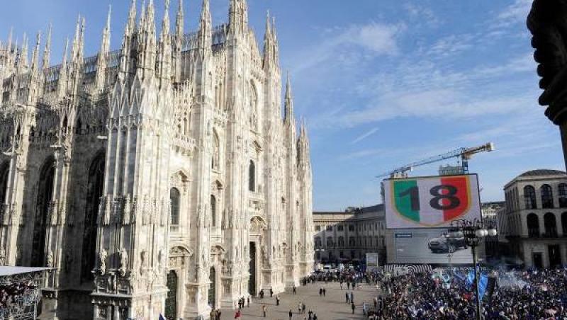 Mii de fani ai Interului au sarbatorit un nou titlu pe strazile din Milano