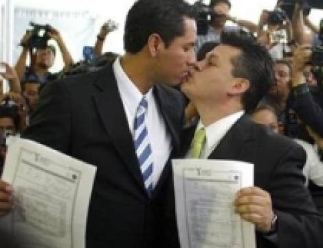 Fara prejudecati: Casatoriile intre homosexuali, legalizate in Portugalia