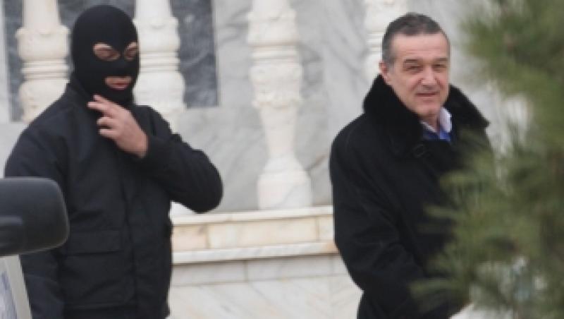 Gigi Becali are conturile blocate