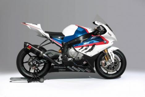 BMW Motorrad recheama 122.000 de motociclete