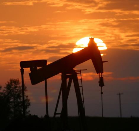 Pretul petrolului a coborat sub 70 de dolari pe baril